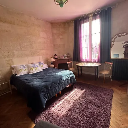 Проживание в семье Violette Бордо