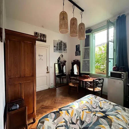 Violette Проживание в семье