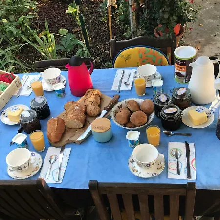 Violette Séjour chez l'habitant *